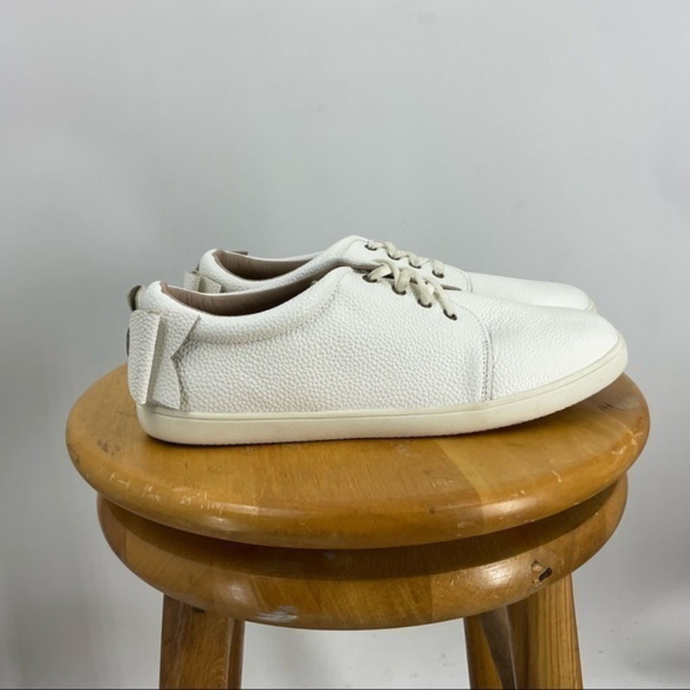 Monkey feet textured white leather Sneaker with bow in back 8 1/2/9/40